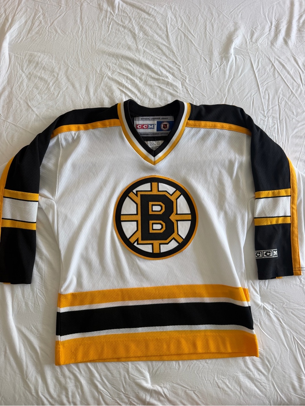 Vintage Y2K CCM Boston Bruins NHL Youth L/XL